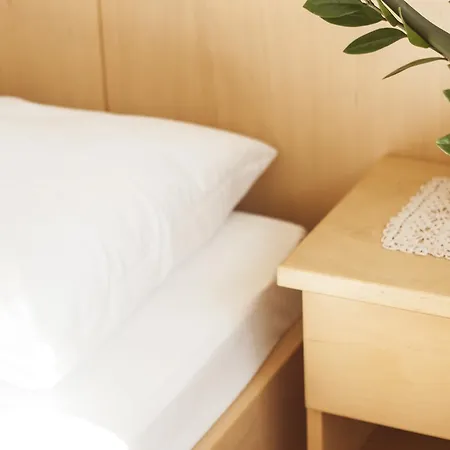 Bacchuskeller Eva Lambauer Hotel *