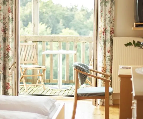 Bacchuskeller Eva Lambauer *