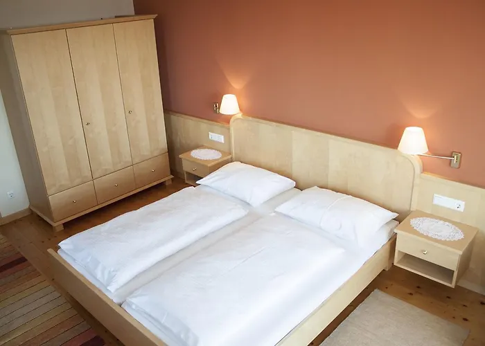 Bacchuskeller Eva Lambauer